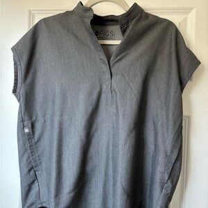 GRAPHITE Rafaela Oversized Scrub Top